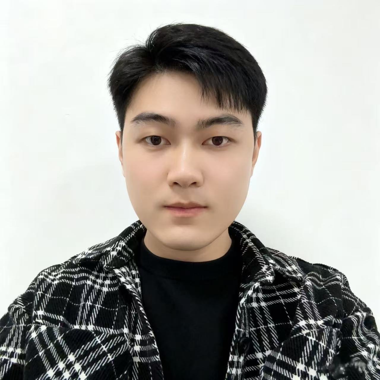 图形化与代码编程导师 颜老师